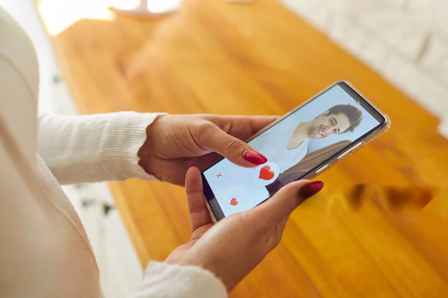 Conoce aplicación de citas Happn: la app que te muestra quién estuvo cerca